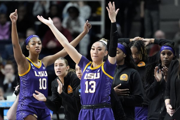   Johnson, Reese lead defending champion LSU past UCLA 78-69 to reach Elite Eight