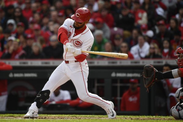   Martini homers twice, Montas pitches 6 shutout innings and Reds beat Nationals 8-2 in opener