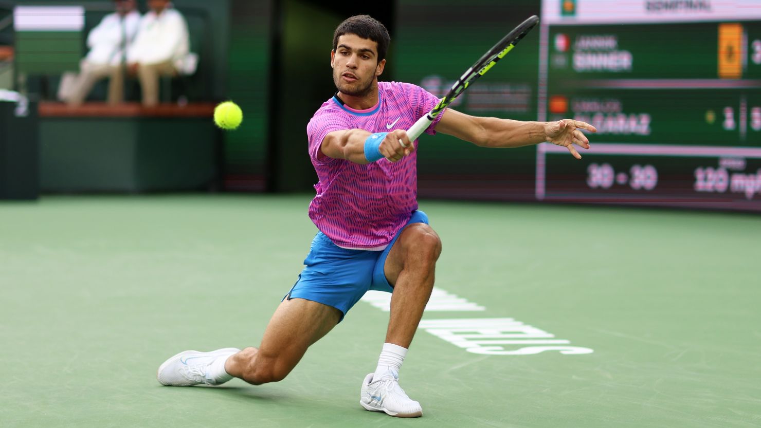 Carlos Alcaraz defeated Jannik Sinner in the Indian Wells semifinals.