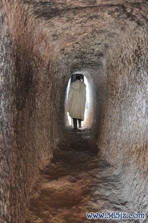 A complex and extensive system of drainage ditches, tunnels and subterranean passageways connects the underground churches, which were carved out of volcanic tuff rock.