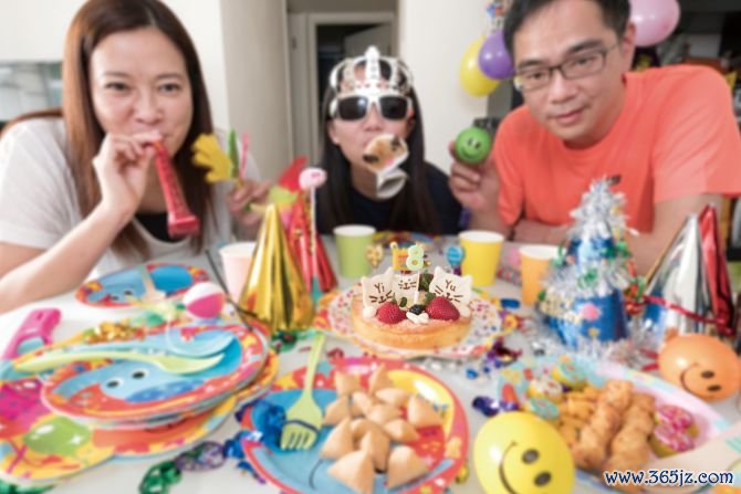 People in Hong Kong adore their animals too. In this whimsical photo series, Frankie Chan reimagines the family photo from the perspective of pets, or in this case, a cat on his birthday. 